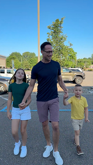 video player - The McCarty kids calm the back-to-school chaos